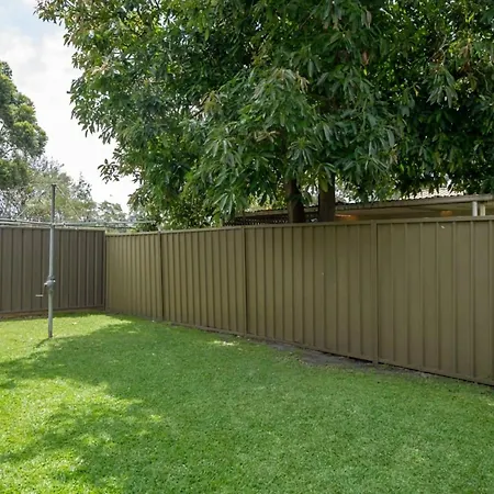 Oak Retreat Bliss By The Beach Warriewood Exterior photo